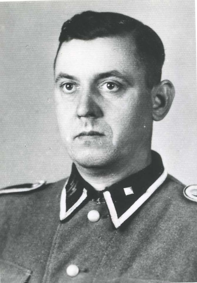 AMA-B w Oświęcimiu/Załoga KL Porad Roman